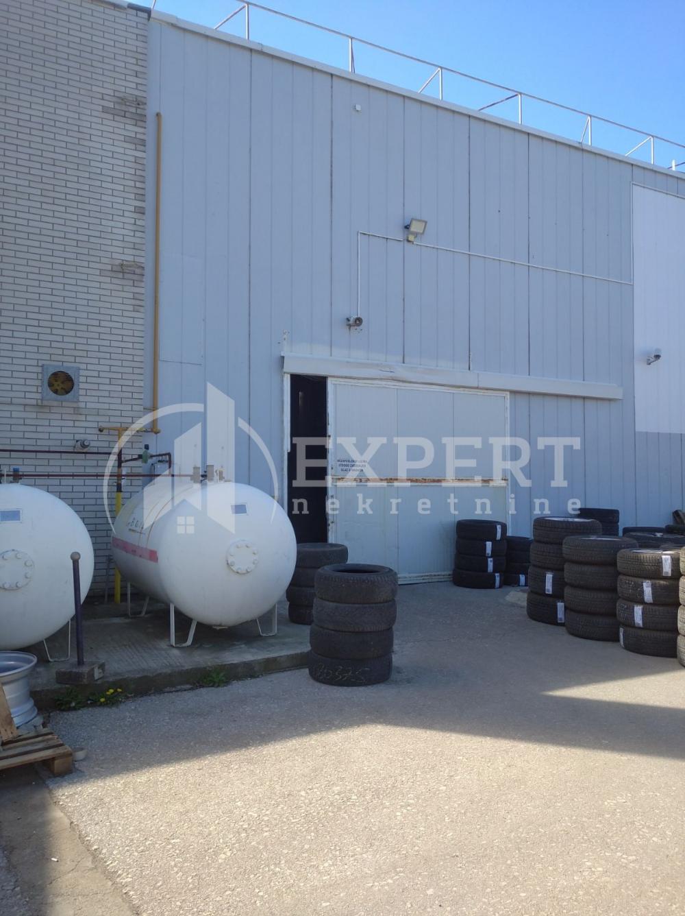 Slika 5 - Bulevar 12. februar,  Lokal za izdavanje, 1911m2, 7.200€