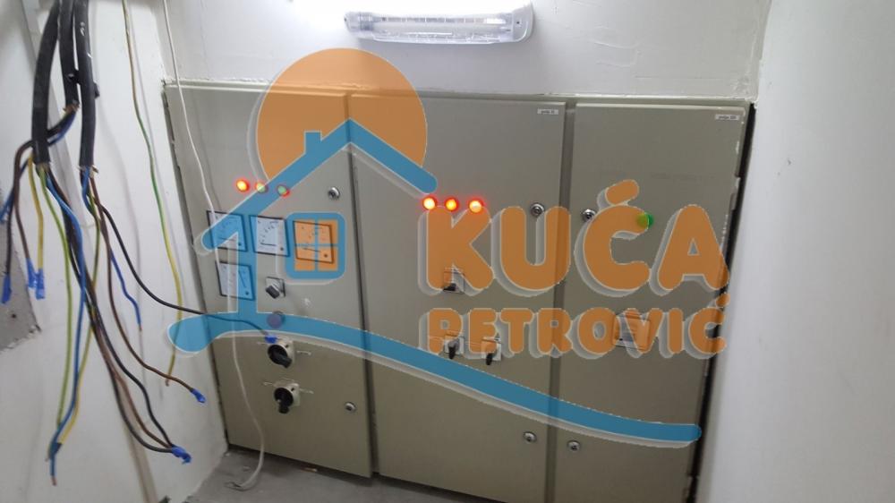 Slika 7 - Kralja Stefana Prvovenčanog,  Lokal za izdavanje, 150m2, 1.800€