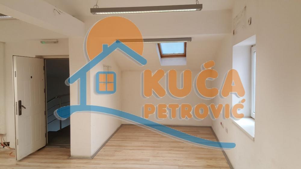 Slika 2 - Kralja Stefana Prvovenčanog,  Lokal za izdavanje, 150m2, 1.800€