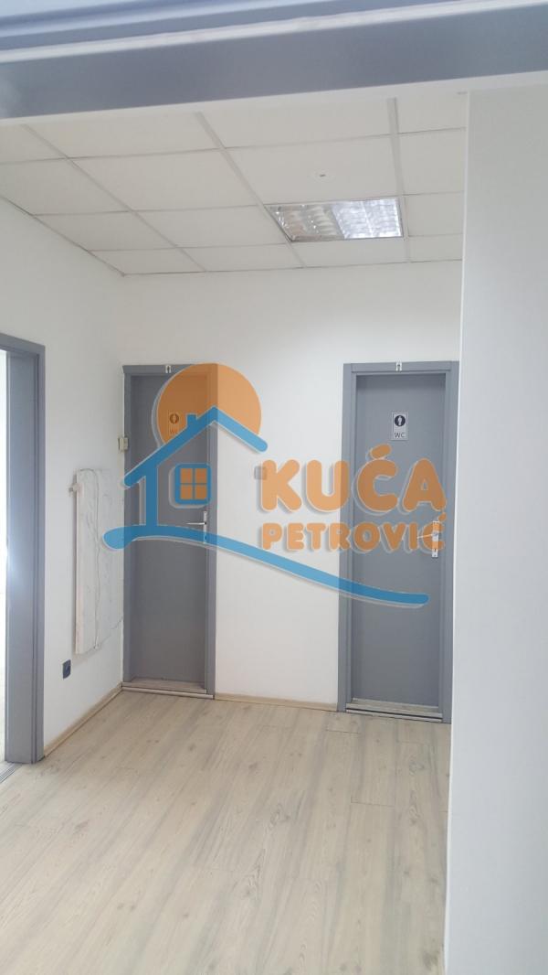 Slika 9 - Kralja Stefana Prvovenčanog,  Lokal za izdavanje, 150m2, 1.800€