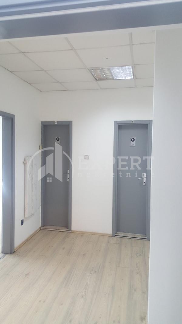 Slika 9 - Kralja Stefana Prvovenčanog,  Lokal za izdavanje, 150m2, 1.800€