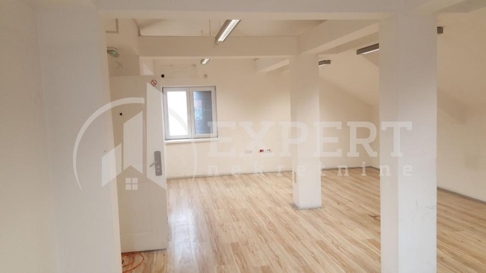 Slika 1 - Kralja Stefana Prvovenčanog,  Lokal za izdavanje, 150m2, 1.800€