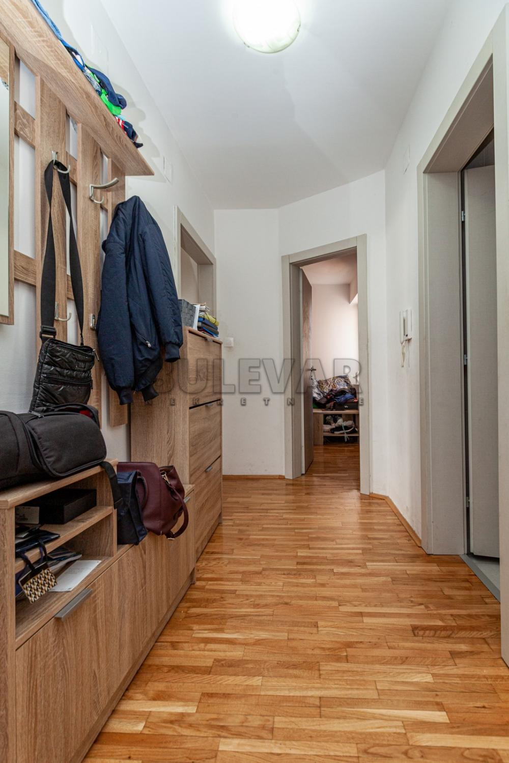 Slika 10 - Cara Dušana, Dvoiposoban stan za izdavanje, 81m2, 600€