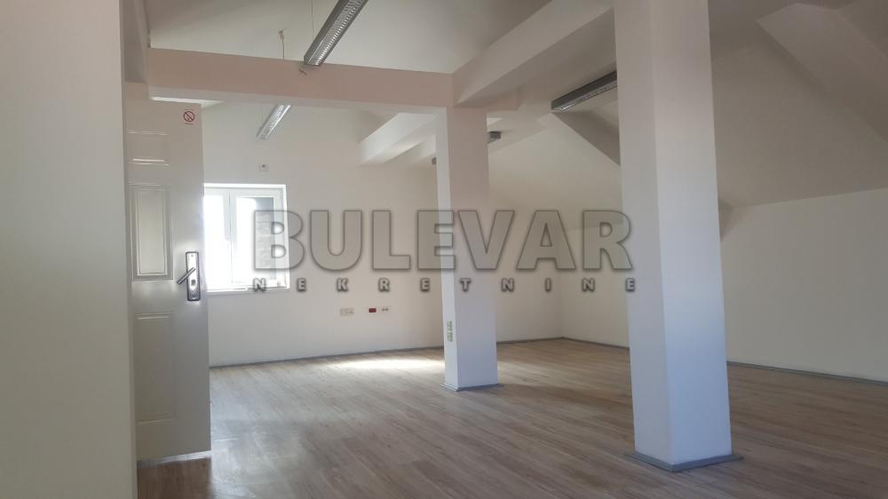 Slika 11 - Kralja Stefana Prvovenčanog,  Lokal za izdavanje, 150m2, 1.800€