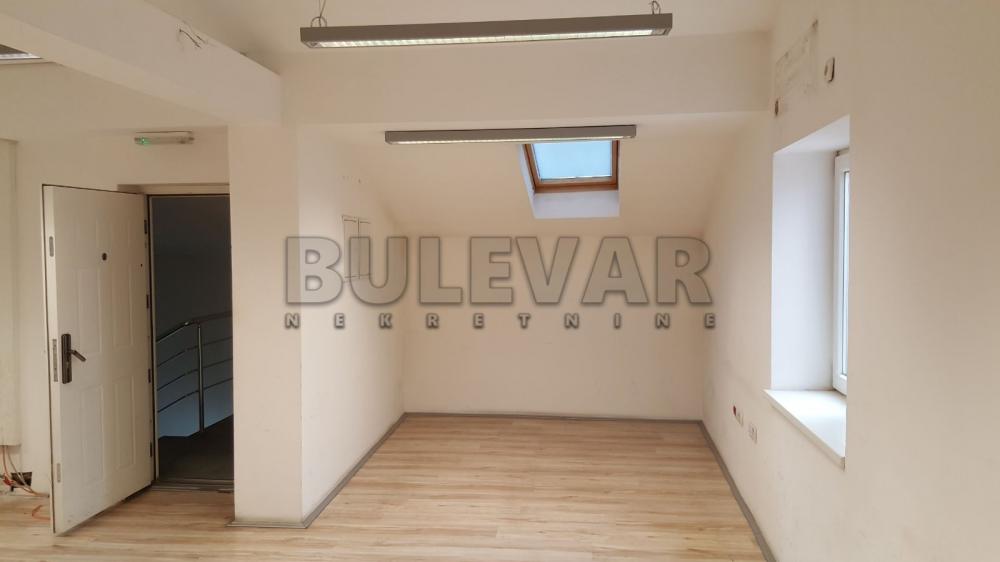 Slika 2 - Kralja Stefana Prvovenčanog,  Lokal za izdavanje, 150m2, 1.800€