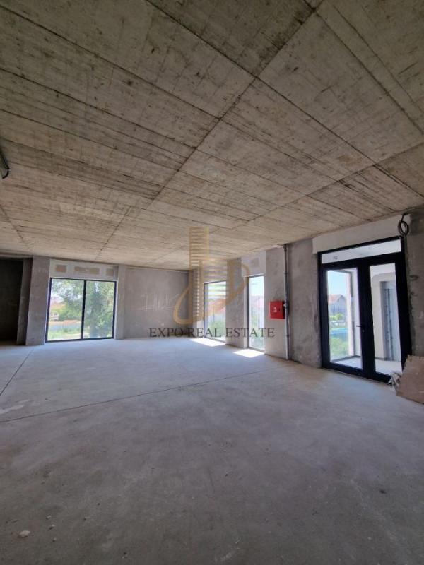 Slika 1 -  Lokal za izdavanje, 700m2, 12€