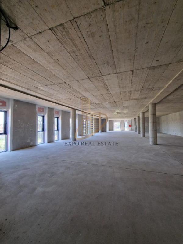 Slika 4 -  Lokal za izdavanje, 700m2, 12€