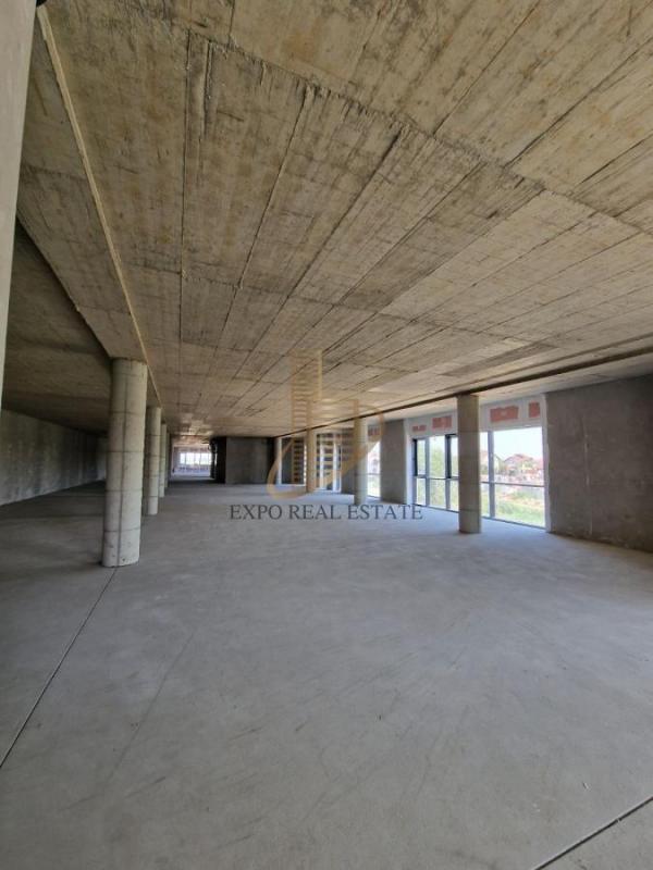 Slika 1 -  Lokal za izdavanje, 1400m2, 12€