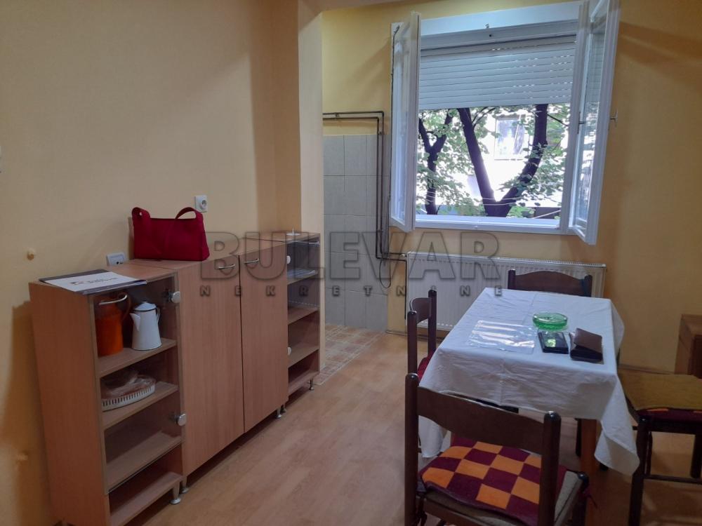 Slika 9 - Strahinjića Bana, Jednosoban stan za izdavanje, 41m2, 300€