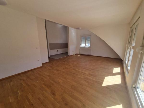 Slika 10 - Četvorosoban stan na prodaju, 98m2, 192.610€