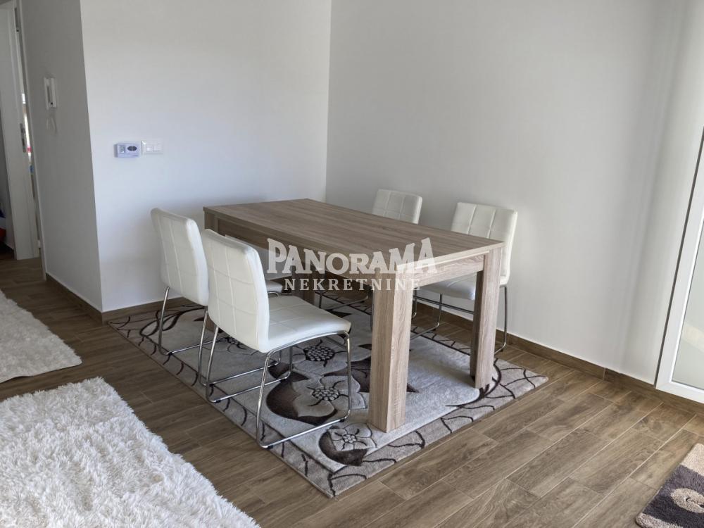 Slika 10 - Surčinska, Dvoiposoban stan na prodaju, 61m2, 152.500€