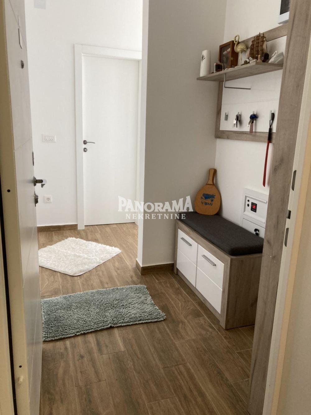 Slika 11 - Surčinska, Dvoiposoban stan na prodaju, 61m2, 152.500€