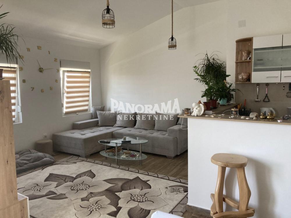 Glavna slika -Surčinska, Dvoiposoban stan na prodaju, 61m2, 152.500€