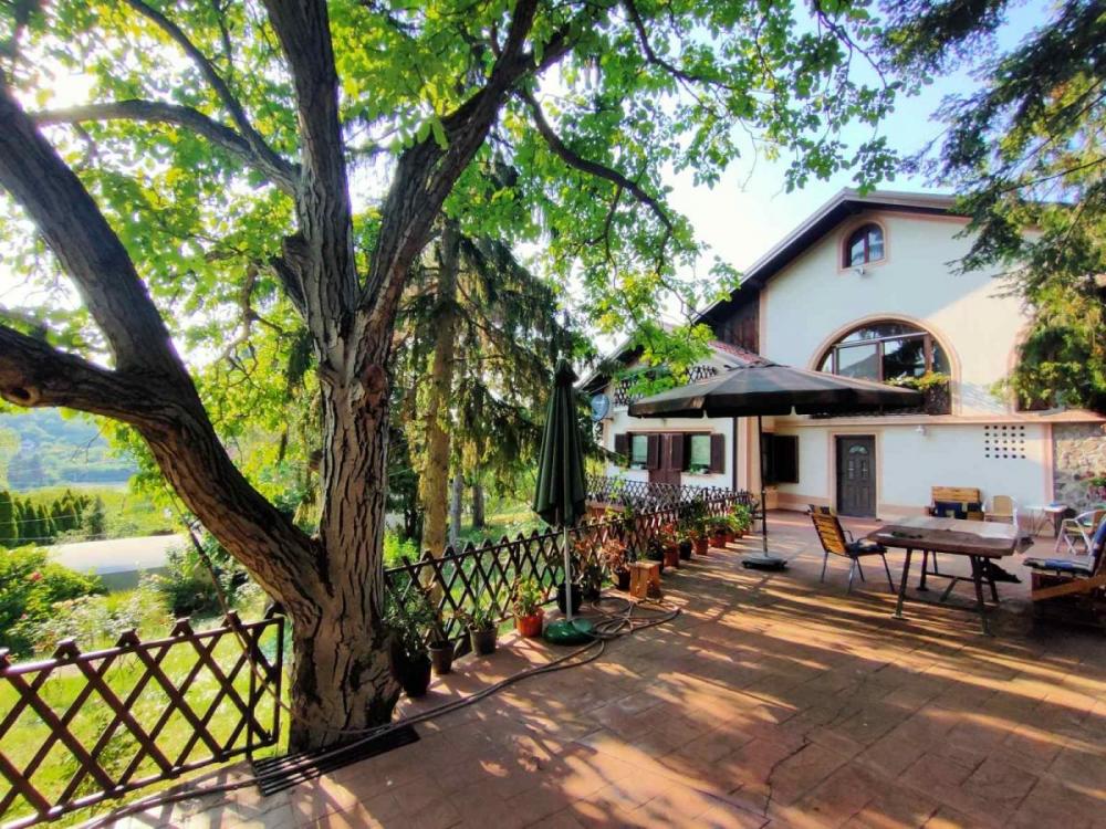 Slika 1 -  Kuća na prodaju, 250m2, 399.990€