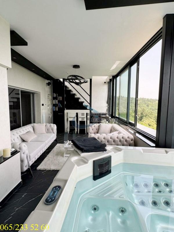 Slika 5 - Luke Vojvodića, Četvorosoban stan na prodaju, 270m2, 580.000€