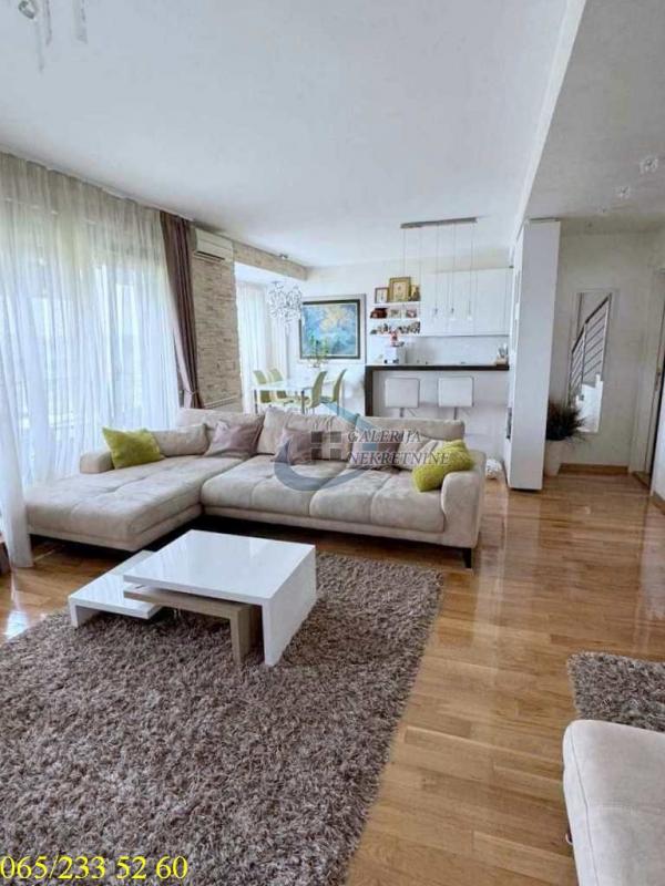 Slika 2 - Luke Vojvodića, Četvorosoban stan na prodaju, 270m2, 580.000€