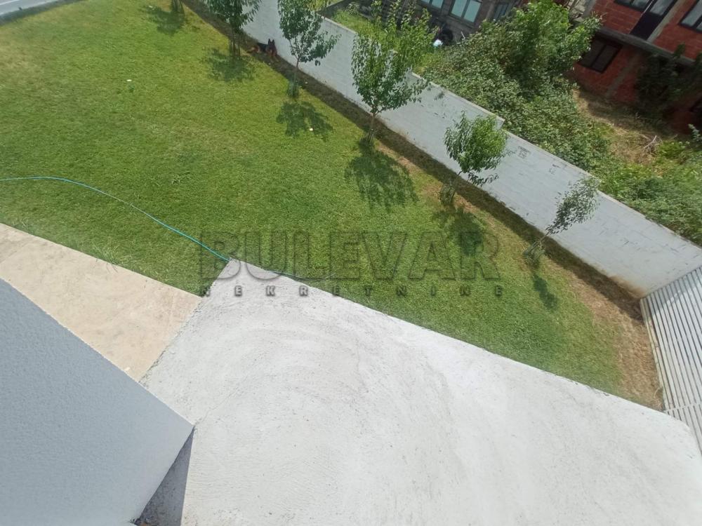 Slika 11 - Osme srpske brigade,  Lokal za izdavanje, 385m2, 2.200€