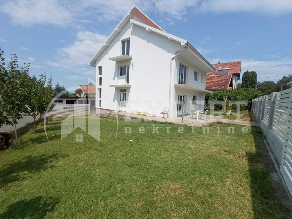 Slika 4 - Osme srpske brigade,  Lokal za izdavanje, 385m2, 2.200€