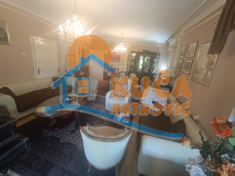 Slika 1 - Episkopska, Troiposoban stan na prodaju, 142m2, 276.000€