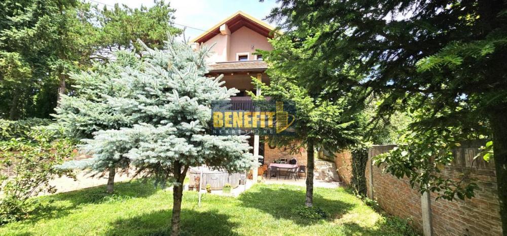 Glavna slika - Kuća na prodaju, 285m2, 282.000€