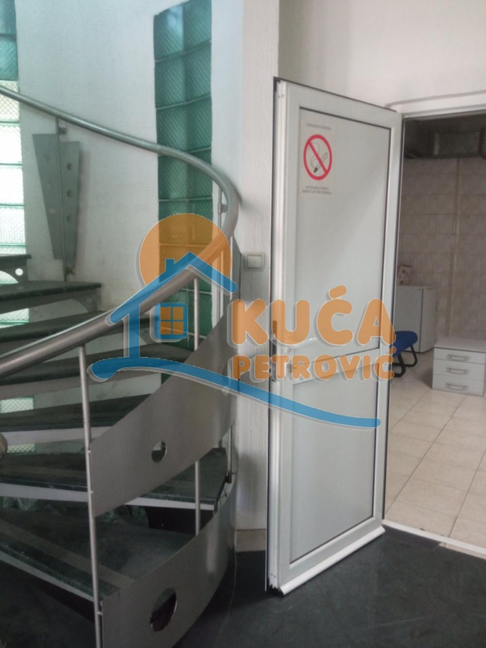 Slika 10 - Sinđelićev trg,  Lokal za izdavanje, 450m2, 4.000€