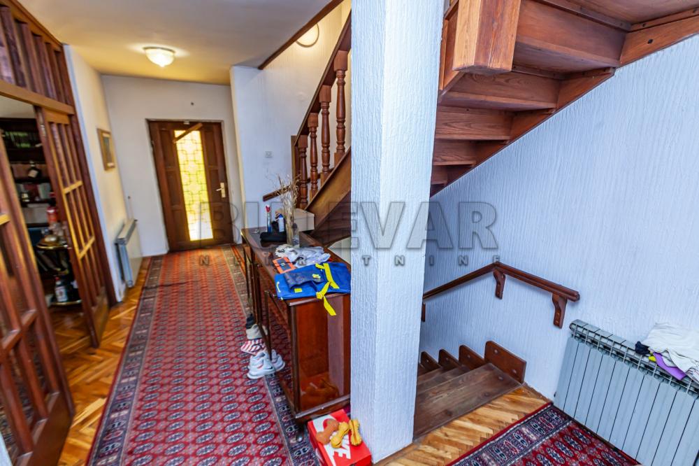 Slika 10 - Igmanska, Četvorosoban stan za izdavanje, 180m2, 500€