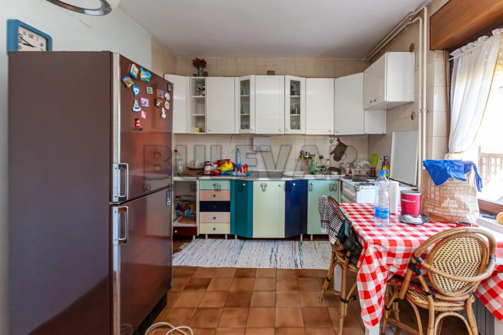 Slika 1 - Igmanska, Četvorosoban stan za izdavanje, 180m2, 500€