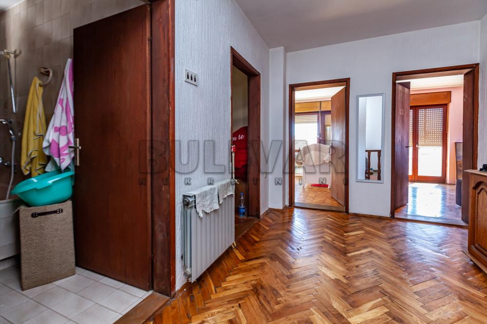 Slika 11 - Igmanska, Četvorosoban stan za izdavanje, 180m2, 500€