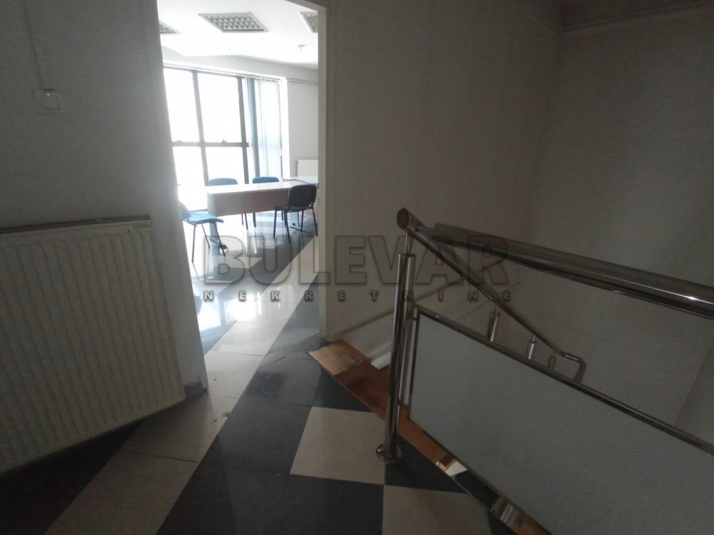 Slika 9 - Sinđelićev trg,  Lokal za izdavanje, 450m2, 5.700€