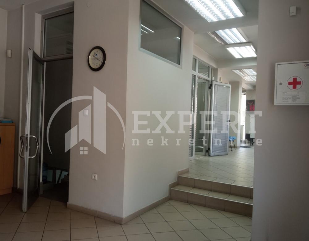 Slika 6 - Sinđelićev trg,  Lokal za izdavanje, 450m2, 5.700€