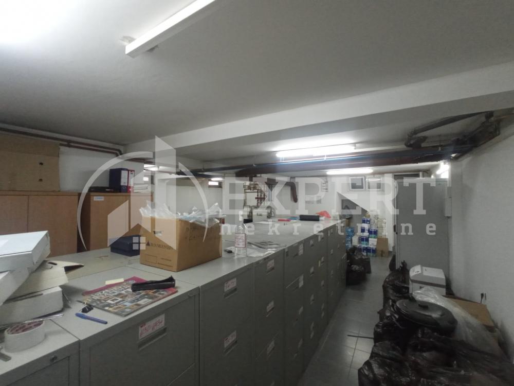 Slika 11 - Sinđelićev trg,  Lokal za izdavanje, 450m2, 5.700€