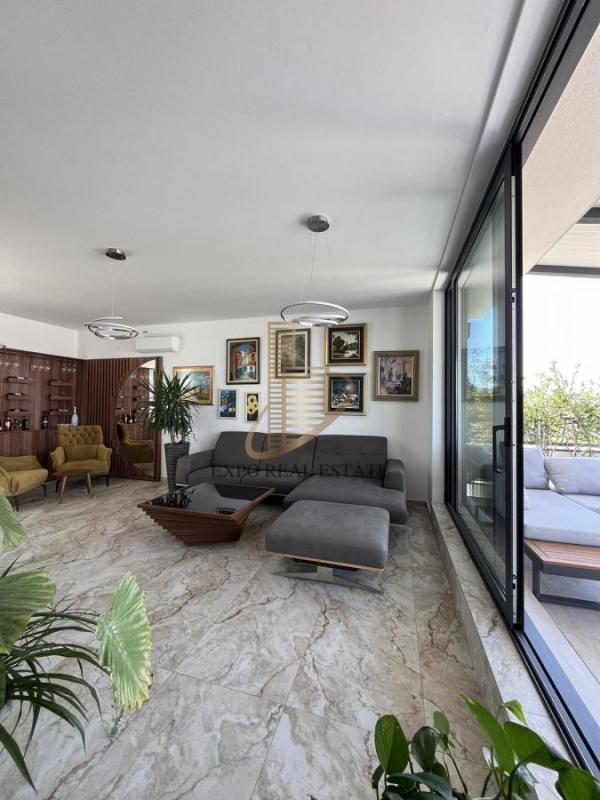 Glavna slika -Petosoban stan na prodaju, 145m2, 430.000€