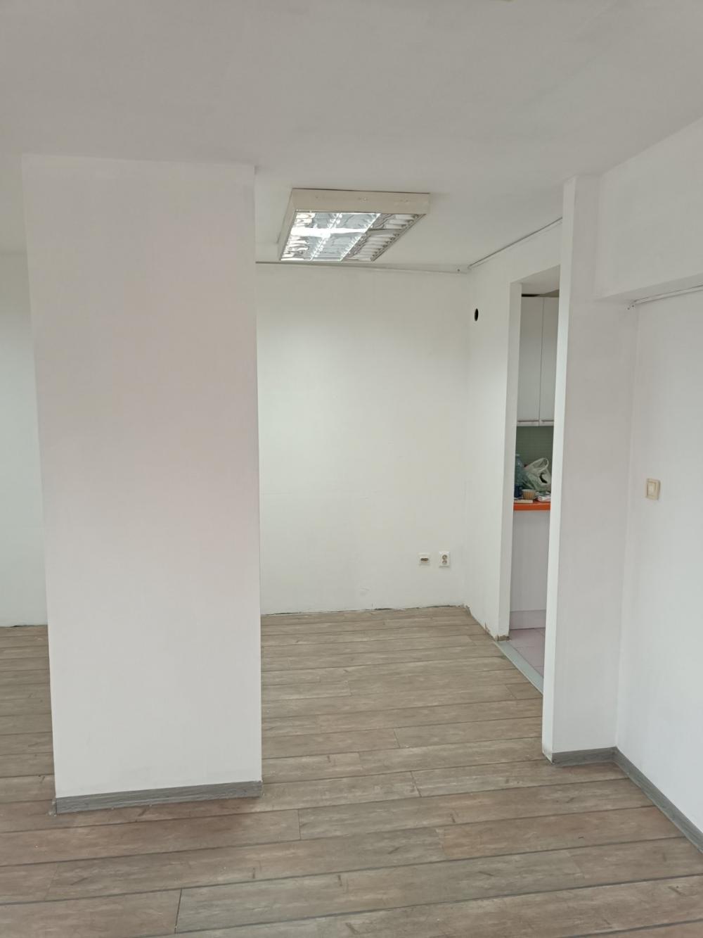 Slika 3 - Bulevar Vojvode Misica 55,  Lokal za izdavanje, 60m2, 500€