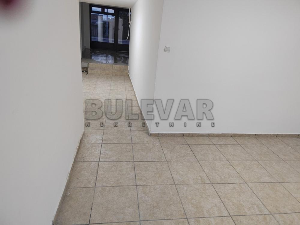 Glavna slika -Proleterska,  Lokal za izdavanje, 114m2, 600€