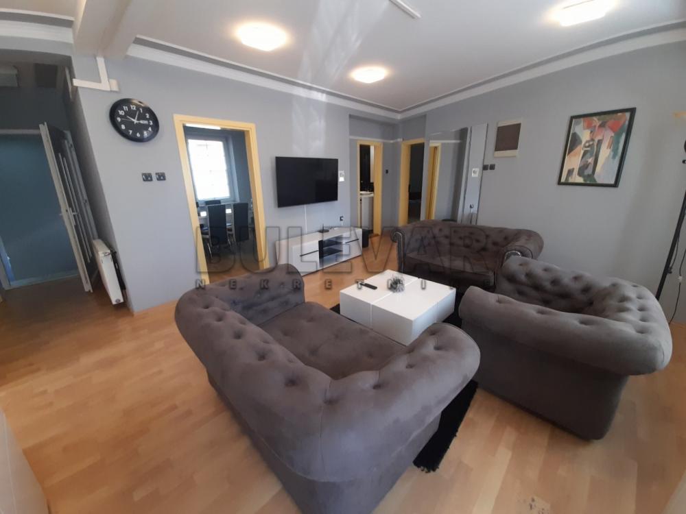 Slika 9 - Stevana Nemanje,  Kuća za izdavanje, 670m2, 3.000€