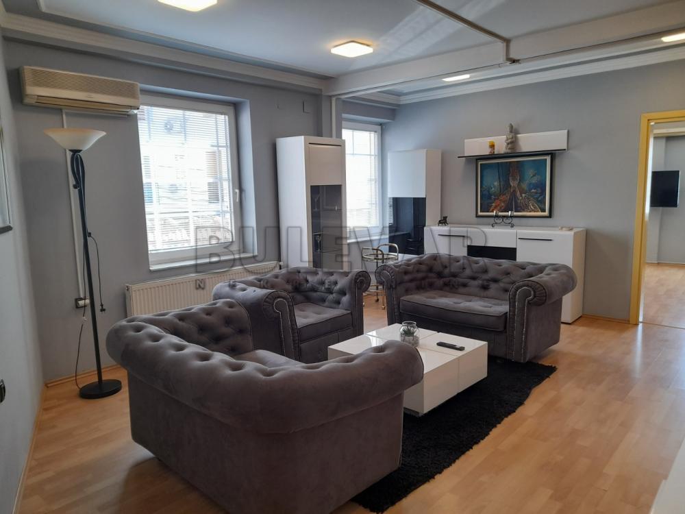 Slika 7 - Stevana Nemanje,  Kuća za izdavanje, 670m2, 3.000€