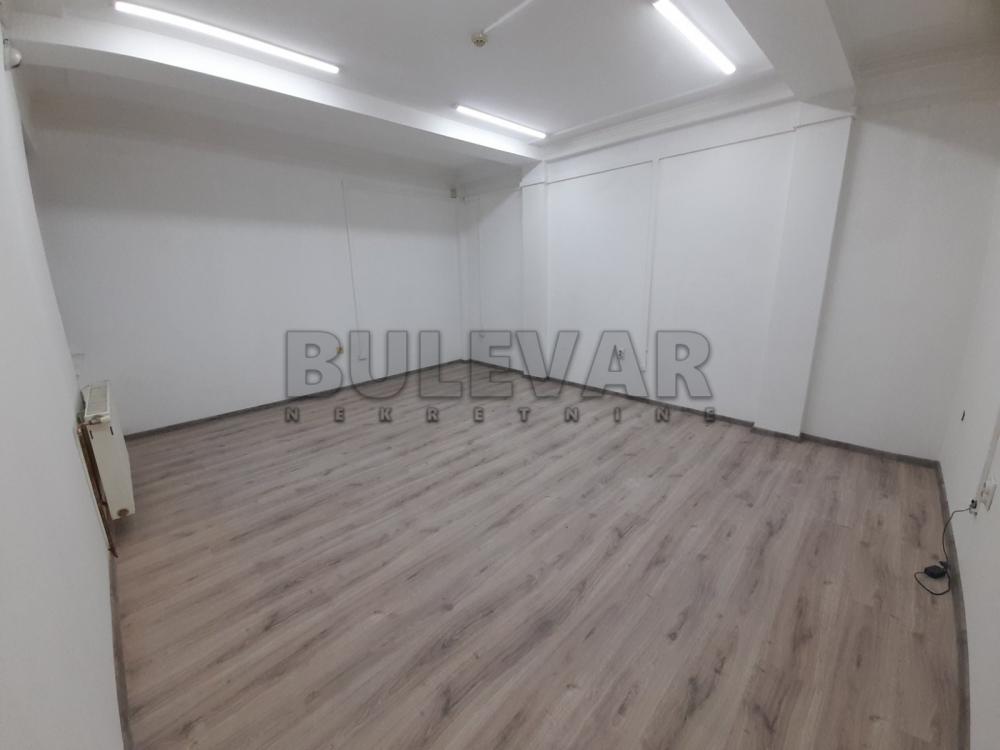 Slika 5 - Stevana Nemanje,  Kuća za izdavanje, 670m2, 3.000€