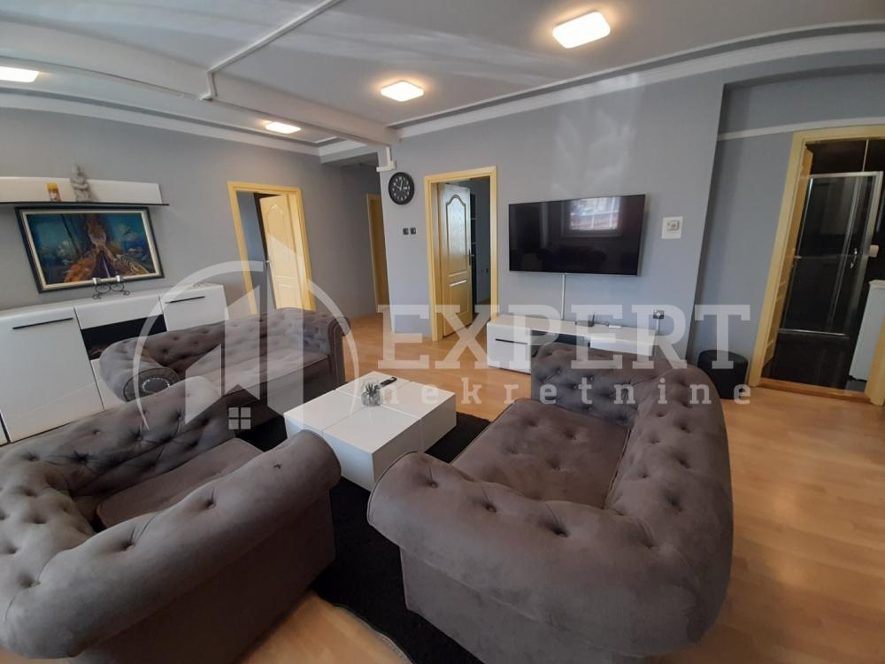 Slika 8 - Stevana Nemanje,  Kuća za izdavanje, 670m2, 3.000€