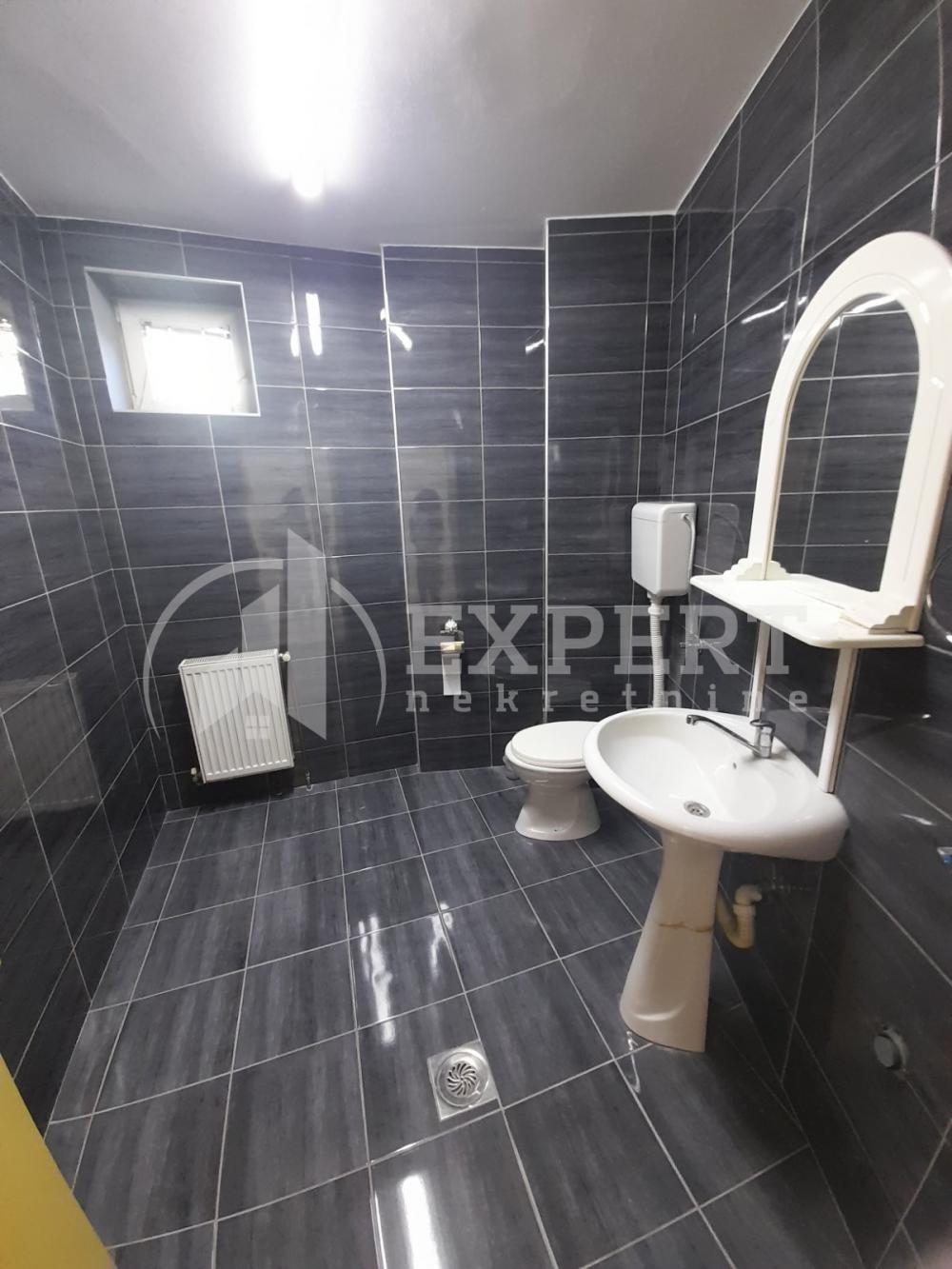 Slika 6 - Stevana Nemanje,  Kuća za izdavanje, 670m2, 3.000€