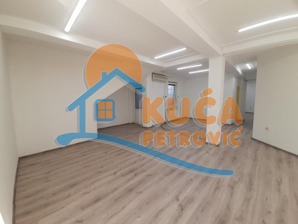 Slika 1 - Stevana Nemanje,  Kuća za izdavanje, 670m2, 3.000€
