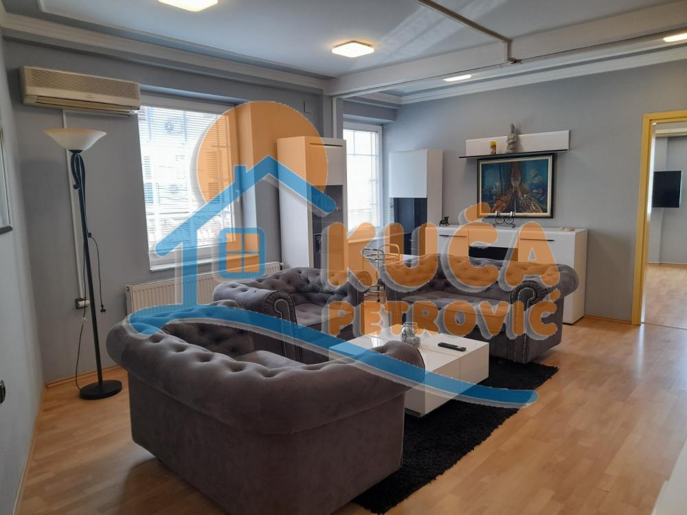 Slika 7 - Stevana Nemanje,  Kuća za izdavanje, 670m2, 3.000€