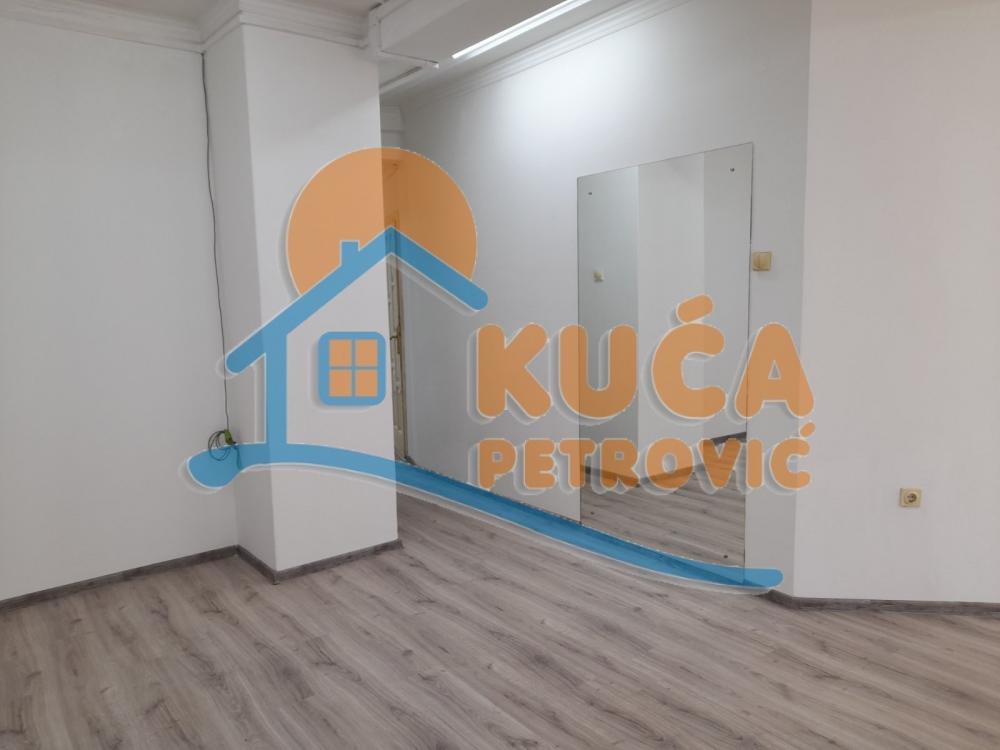 Slika 4 - Stevana Nemanje,  Kuća za izdavanje, 670m2, 3.000€