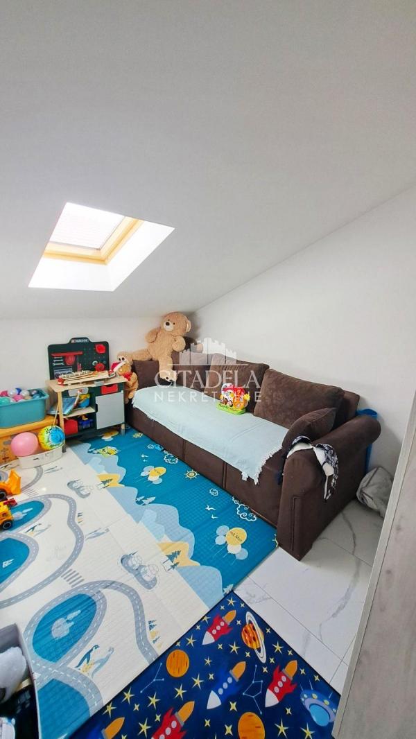 Slika 10 - Porodice Nikolić,  Kuća na prodaju, 313m2, 460.000€