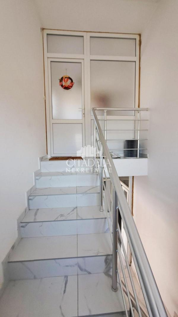 Slika 1 - Porodice Nikolić,  Kuća na prodaju, 313m2, 460.000€