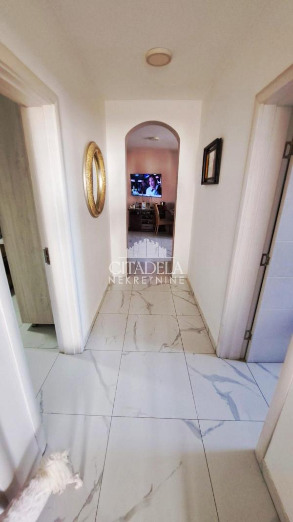 Slika 2 - Porodice Nikolić,  Kuća na prodaju, 313m2, 460.000€