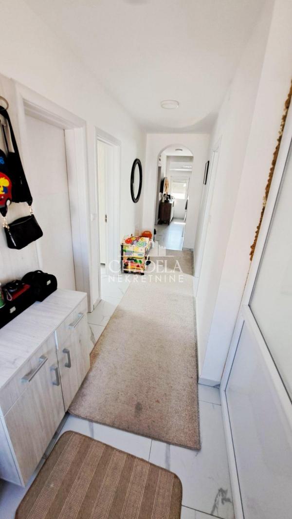 Slika 4 - Porodice Nikolić,  Kuća na prodaju, 313m2, 460.000€