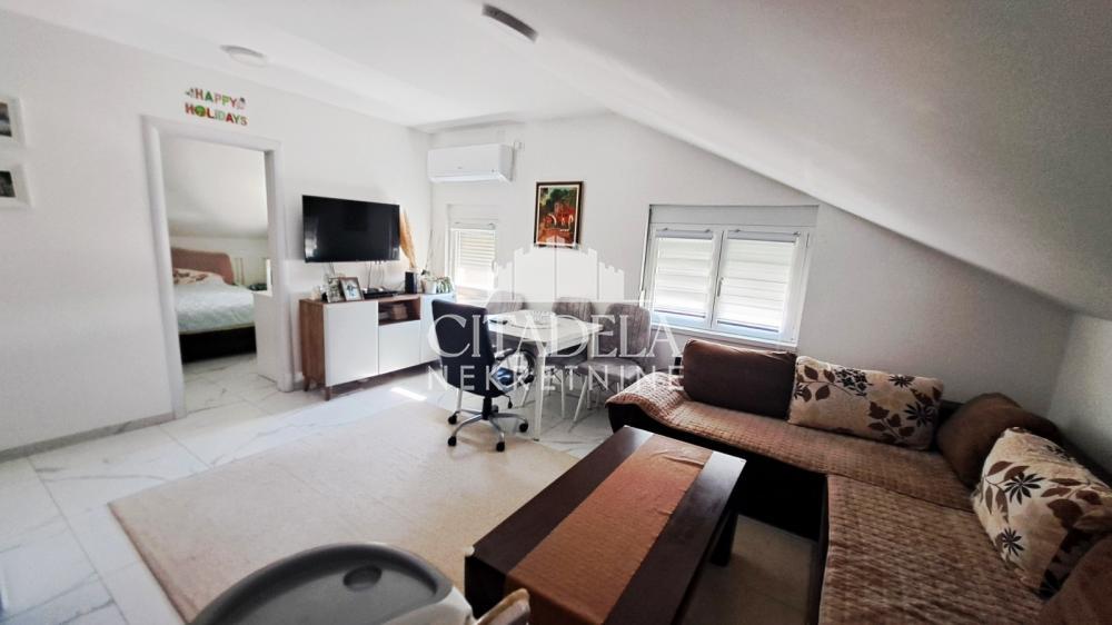 Glavna slika -Porodice Nikolić,  Kuća na prodaju, 313m2, 460.000€