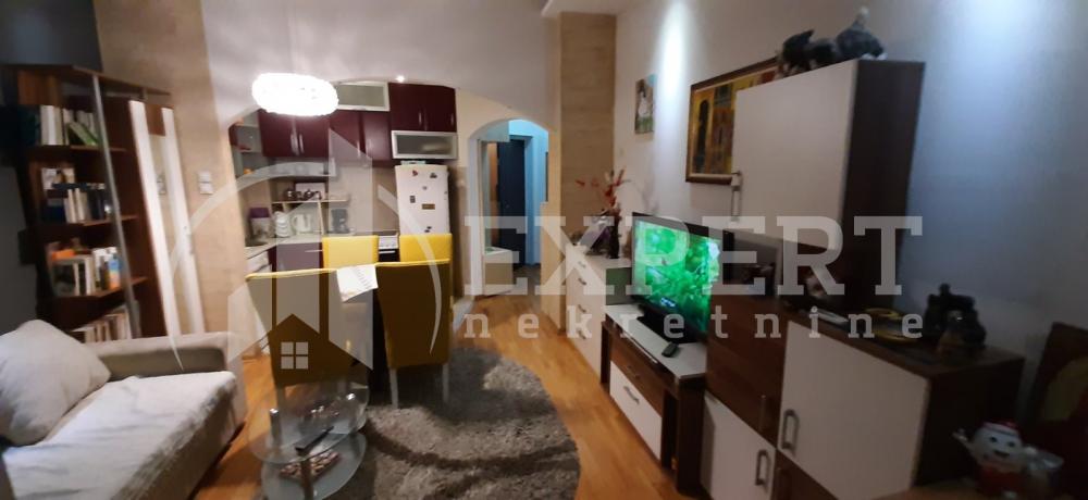 Slika 8 - Episkopska, Dvoiposoban stan za izdavanje, 65m2, 380€