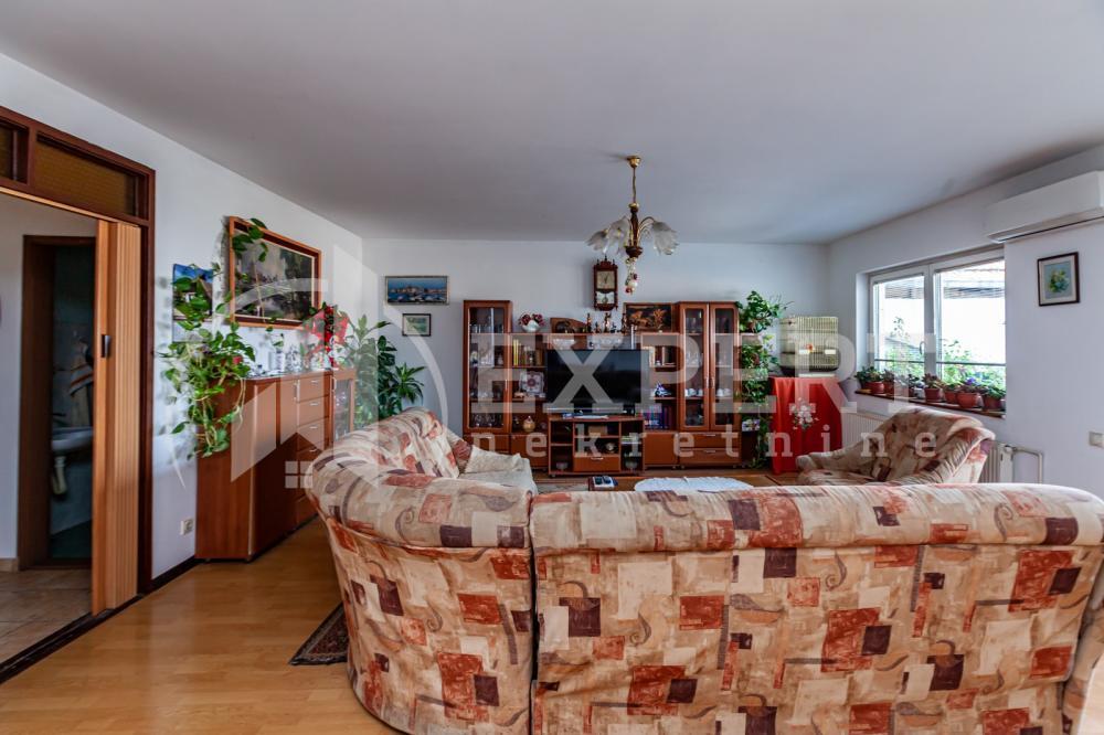 Glavna slika -Kej Kola srpskih sestara,  Kuća na prodaju, 421m2, 730.000€