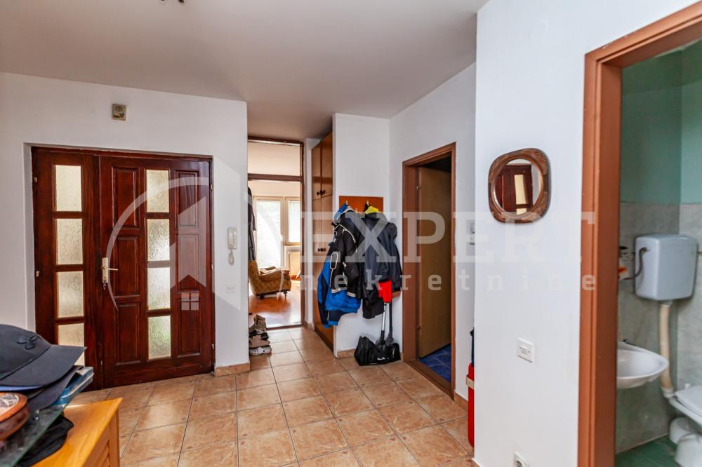 Slika 6 - Kej Kola srpskih sestara,  Kuća na prodaju, 421m2, 730.000€